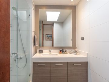 Departamento en Venta en Carolina Rabat 1010