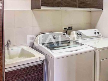 Departamento en venta con jardín en Cumbayá, 2 dormitorios