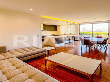 Departamento en venta con jardín en Cumbayá, 2 dormitorios