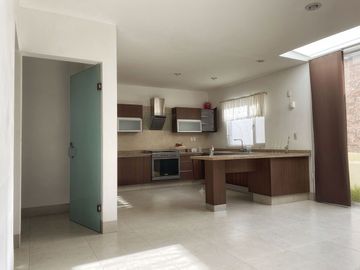 Casa en Venta en el Fraccionamiento Tirio, Barrio de Yerbabuena, Guanajuato