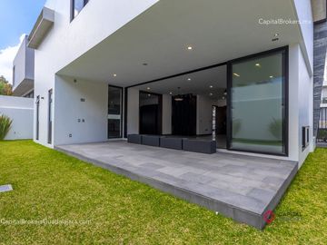 CASA DE LUJO NUEVA EN VENTA RESERVA REAL