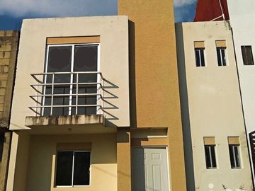 Vendo casa en Zona Poniente de Tuxtla