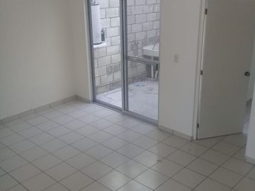 Vendo casa en Zona Poniente de Tuxtla