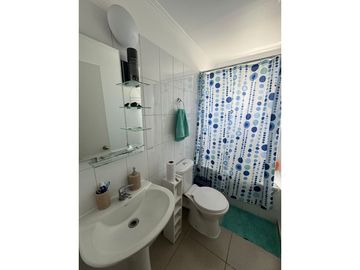 VENDEMOS AMPLIA CASA CON PISCINA EN CONDOMINIO DE BUIN ORIENTE
