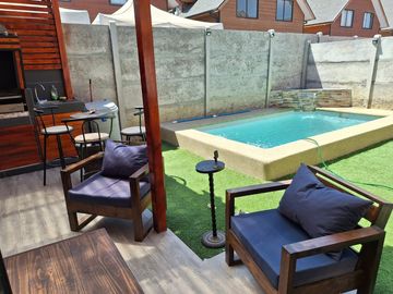 VENDEMOS AMPLIA CASA CON PISCINA EN CONDOMINIO DE BUIN ORIENTE