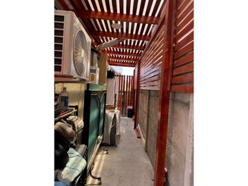 VENDEMOS AMPLIA CASA CON PISCINA EN CONDOMINIO DE BUIN ORIENTE