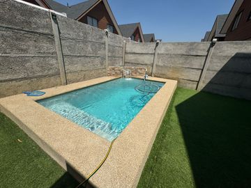 VENDEMOS AMPLIA CASA CON PISCINA EN CONDOMINIO DE BUIN ORIENTE