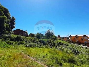¡Terreno con Vista Panorámica al Lago!
