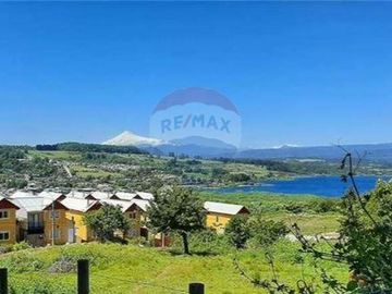 ¡Terreno con Vista Panorámica al Lago!