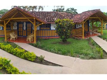 Espectacular eco hotel con 7 cabañas, La Tebaida QUINDIO