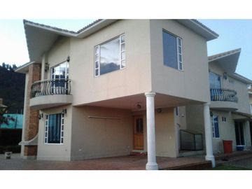 CASA GUARIGUA CLUB RESIDENCIAL