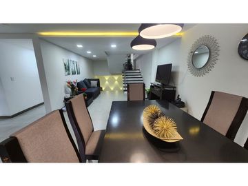 VENTA CASA MODERNA EN SABANETA - AVES MARIA