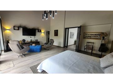 VENTA CASA MODERNA EN SABANETA - AVES MARIA