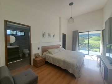 vendo casa finca campestre en parcelación vía Rionegro la Ceja 2.800m2