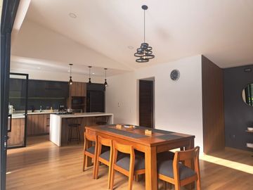 vendo casa finca campestre en parcelación vía Rionegro la Ceja 2.800m2