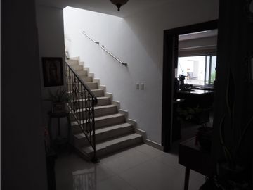 Venta y Alquiler: Casa en Altos del Golf