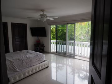 Venta y Alquiler: Casa en Altos del Golf
