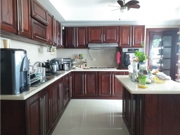 Venta y Alquiler: Casa en Altos del Golf