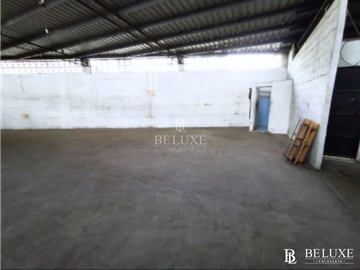 VENTA DE GALERA CON OFICINA EN CARRASQUILLA (8)