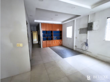 VENTA DE GALERA CON OFICINA EN CARRASQUILLA (8)