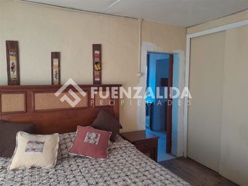 Casa en Venta en Carlos Lyon