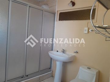 Casa en Venta en Carlos Lyon