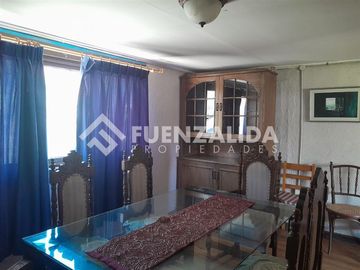 Casa en Venta en Carlos Lyon