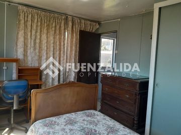 Casa en Venta en Carlos Lyon