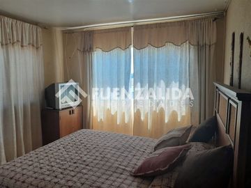 Casa en Venta en Carlos Lyon