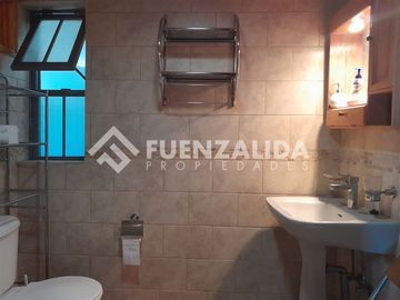 Casa en Venta en Carlos Lyon