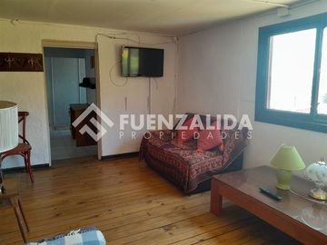 Casa en Venta en Carlos Lyon