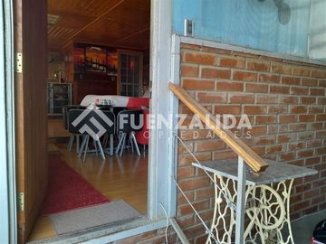 Casa en Venta en Carlos Lyon
