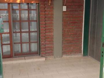 VENTA CASA 6 ambientes Bº CARNAGHI Neuquen