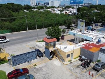 OFICINAS CORPORATIVAS CON BODEGAS Y PATIO DE MANIOBRAS EN AV. CORRERA RACHO