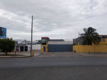 OFICINAS CORPORATIVAS CON BODEGAS Y PATIO DE MANIOBRAS EN AV. CORRERA RACHO