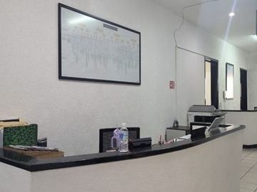 OFICINAS CORPORATIVAS CON BODEGAS Y PATIO DE MANIOBRAS EN AV. CORRERA RACHO
