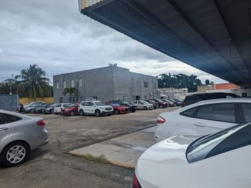 OFICINAS CORPORATIVAS CON BODEGAS Y PATIO DE MANIOBRAS EN AV. CORRERA RACHO