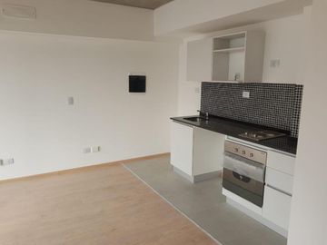 Divino 2 Ambientes con Dormitorio en Suite - Cocina Separada - Balcon - Cochera - Amenities