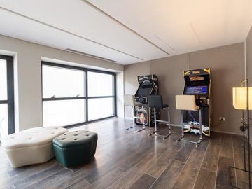 Divino 2 Ambientes con Dormitorio en Suite - Cocina Separada - Balcon - Cochera - Amenities
