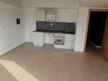 Divino 2 Ambientes con Dormitorio en Suite - Cocina Separada - Balcon - Cochera - Amenities