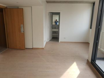 Divino 2 Ambientes con Dormitorio en Suite - Cocina Separada - Balcon - Cochera - Amenities
