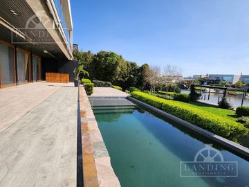 Casa al Río en Barrio Náutico Albanueva, Rincón de Milberg