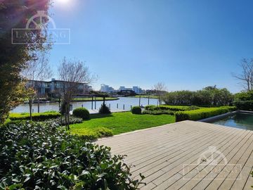 Casa al Río en Barrio Náutico Albanueva, Rincón de Milberg