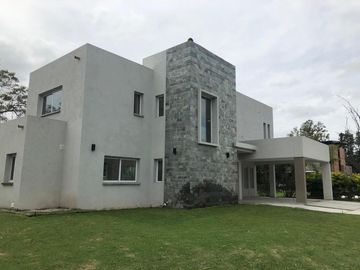 Casa - Francisco Alvarez