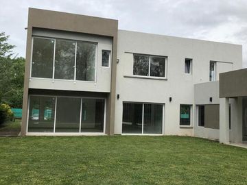 Casa - Francisco Alvarez