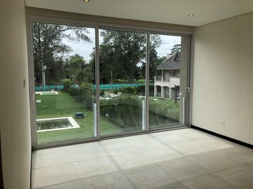 Casa - Francisco Alvarez