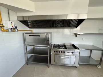 Venta departamento 4 ambientes vista al Río La Lucila  Avenida Libertador