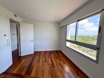 Venta departamento 4 ambientes vista al Río La Lucila  Avenida Libertador