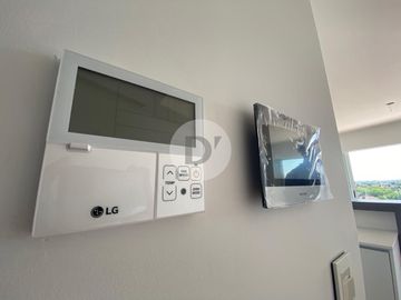 Venta departamento 4 ambientes vista al Río La Lucila  Avenida Libertador