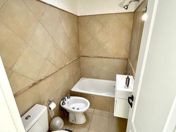 Excelente dúplex 3 ambientes con jardín y parrilla a la venta - Ituzaingó Norte